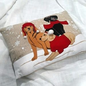 Snow dogs pillow. NWOT.